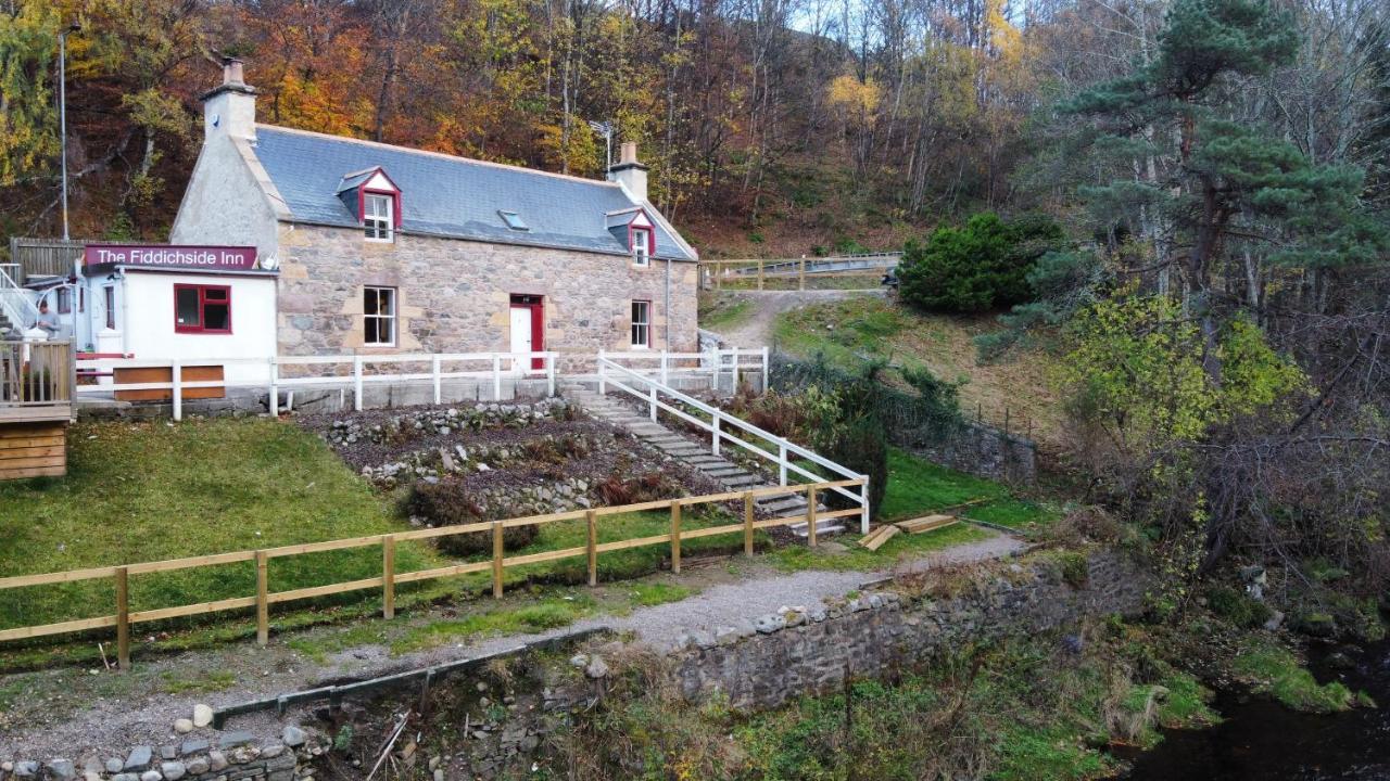 The Fiddichside Inn Aberlour Buitenkant foto