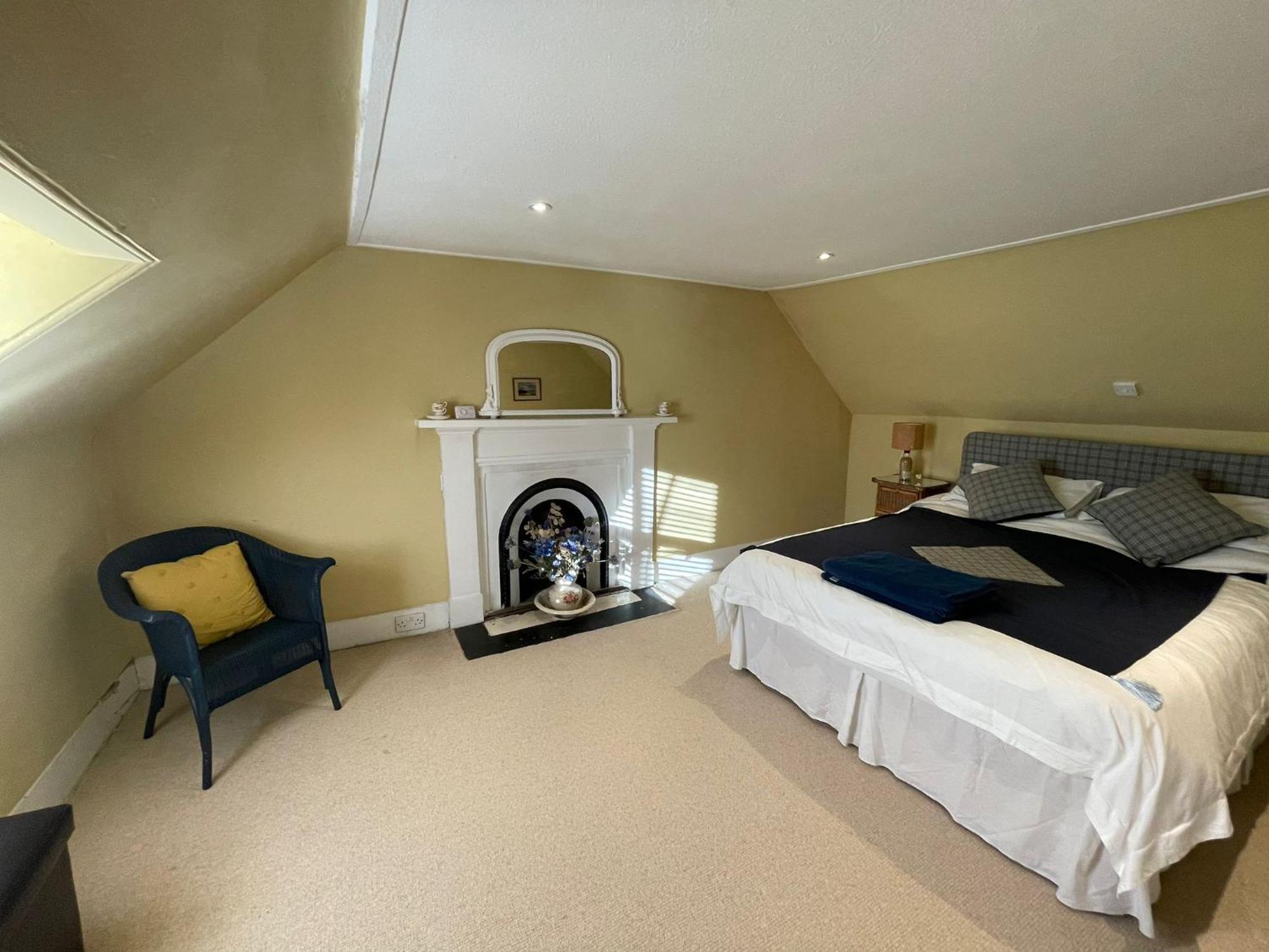 The Fiddichside Inn Aberlour Buitenkant foto
